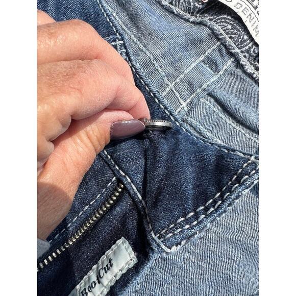 Ariat Mid Rise stretch entwined boot cut jeans, women's 30R - Picture 4 of 11